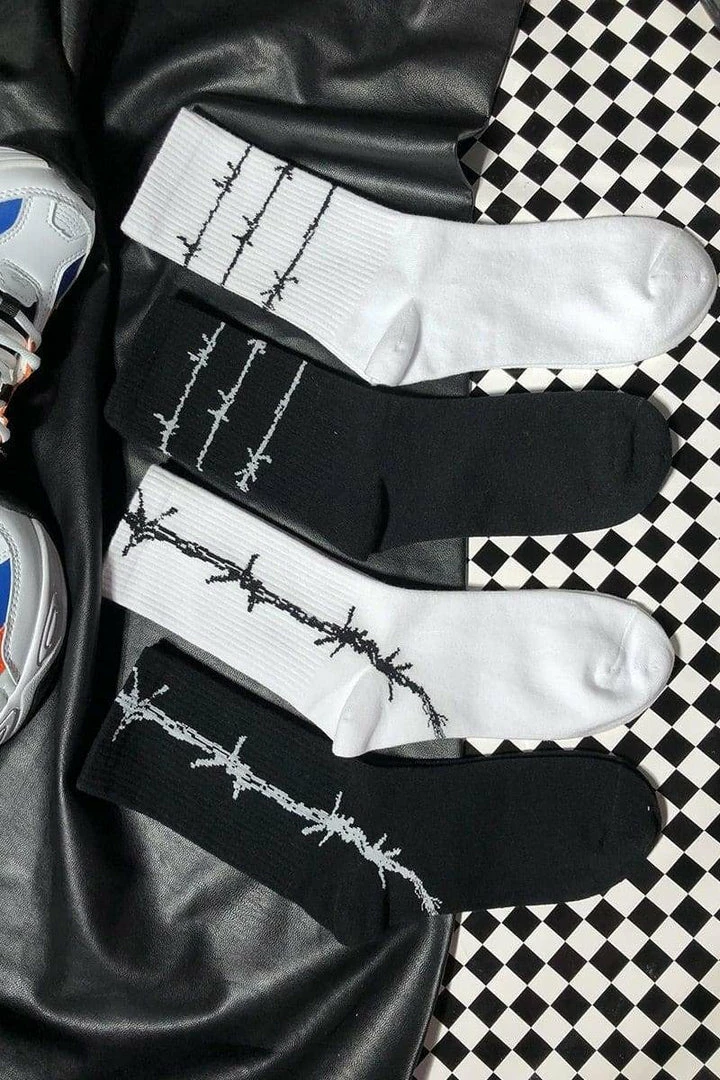 Coupon π Streetgarm Barbed Wire 𧦠Socks NEW β€οΈ 11 Streetgarm Barbed Wire Socks NEW