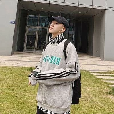 New ✨ Streetgarm Gosha Three Stripe Crewneck Sweatshirt SALE 🎁 6 Streetgarm Gosha Three Stripe Crewneck Sweatshirt SALE