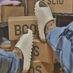 Streetgarm Kanye West Rubber Slide