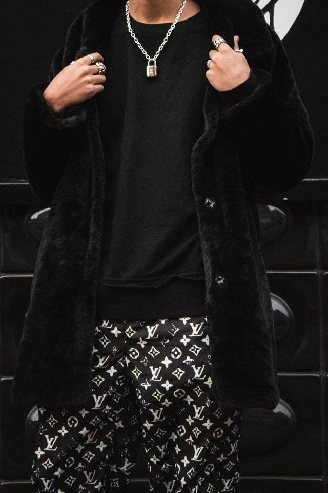 Brand new ๐ Streetgarm LV Padlock Necklace NEW โ๏ธ 5 Streetgarm LV Padlock Necklace NEW