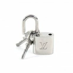 Brand new ๐ Streetgarm LV Padlock Necklace NEW โ๏ธ 11 Streetgarm LV Padlock Necklace NEW