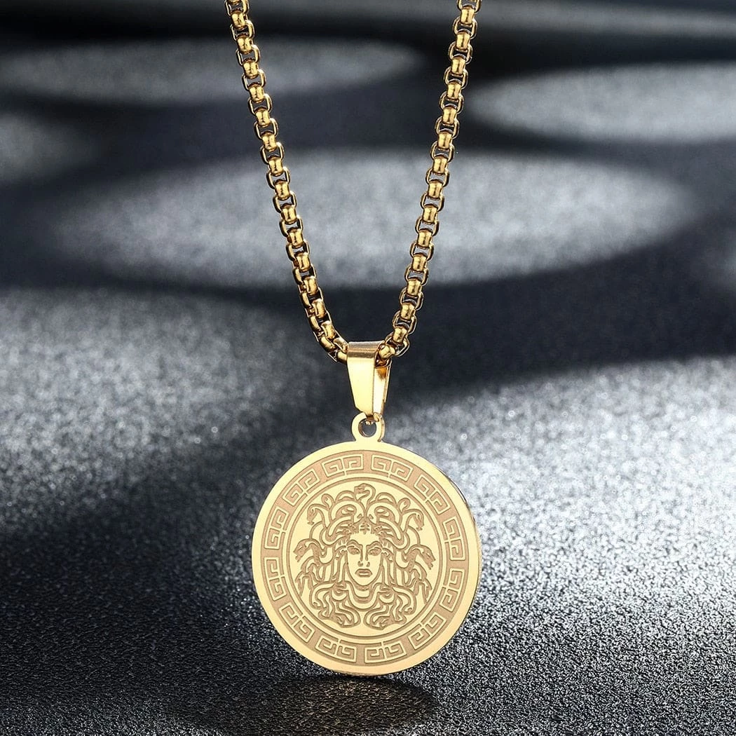 Brand new 😍 Streetgarm NEW Medusa Head Pendant Chain 👏 7 Streetgarm NEW Medusa Head Pendant Chain